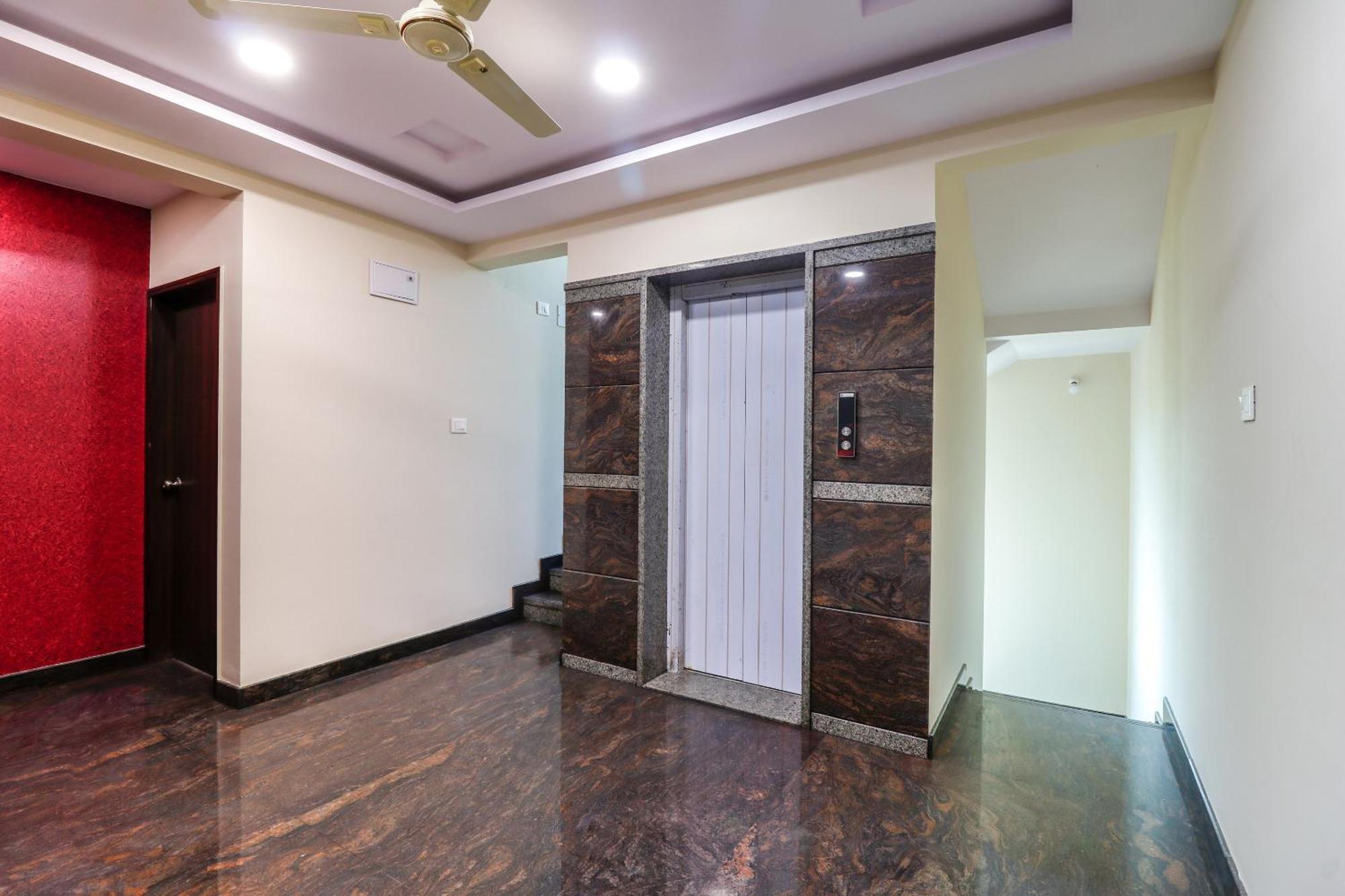 Capital O N R Residency Hotel Yelahanka Buitenkant foto