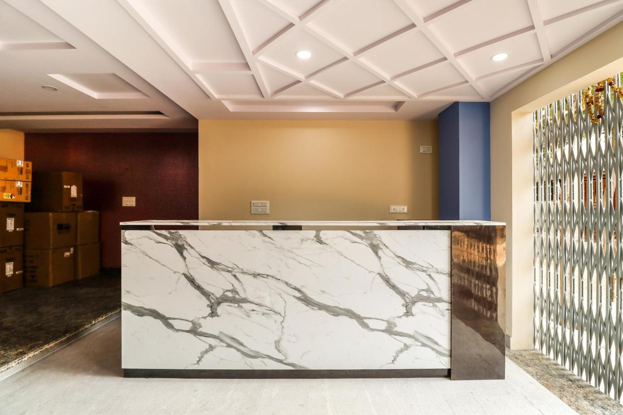 Capital O N R Residency Hotel Yelahanka Buitenkant foto