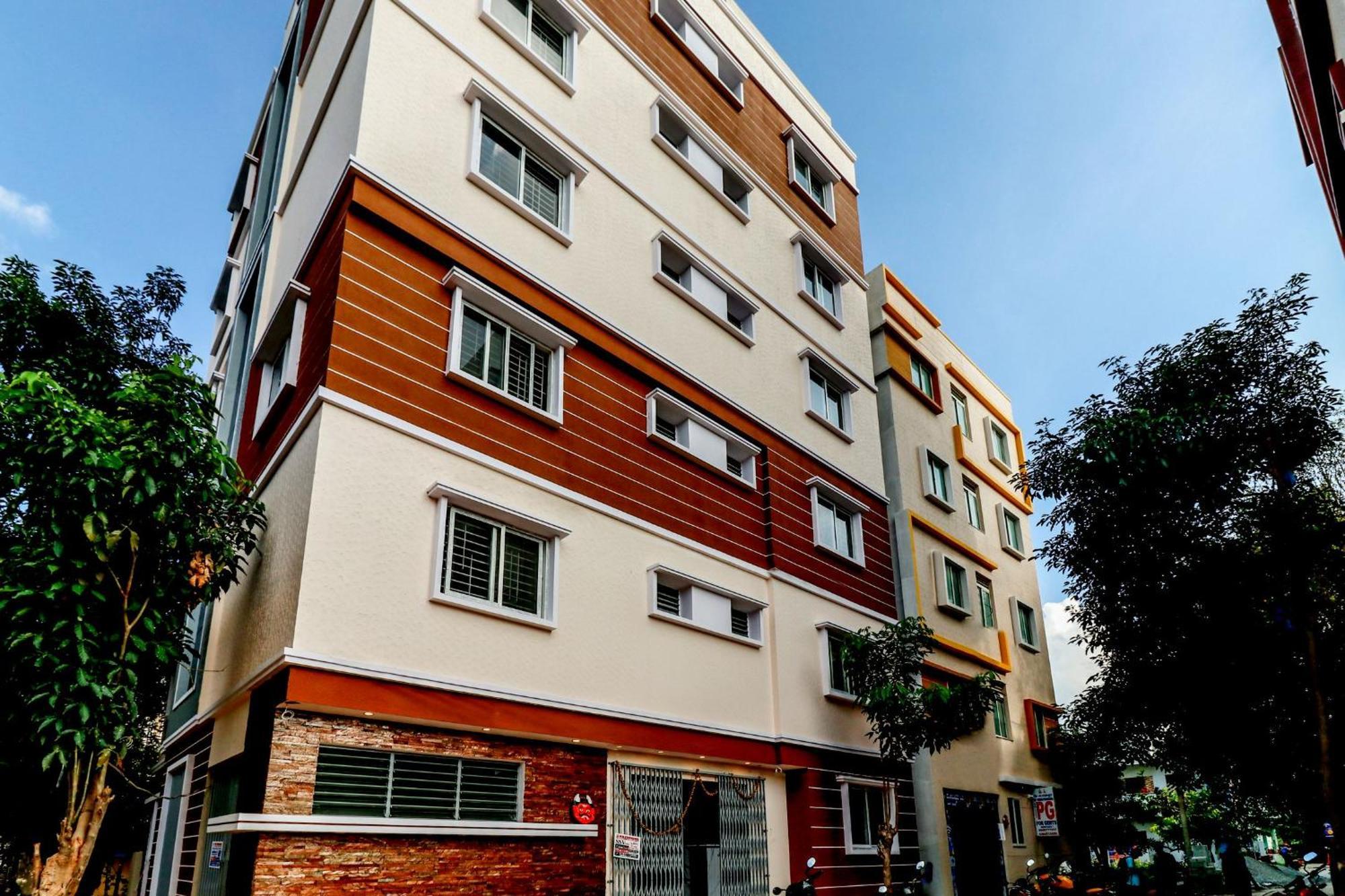 Capital O N R Residency Hotel Yelahanka Buitenkant foto